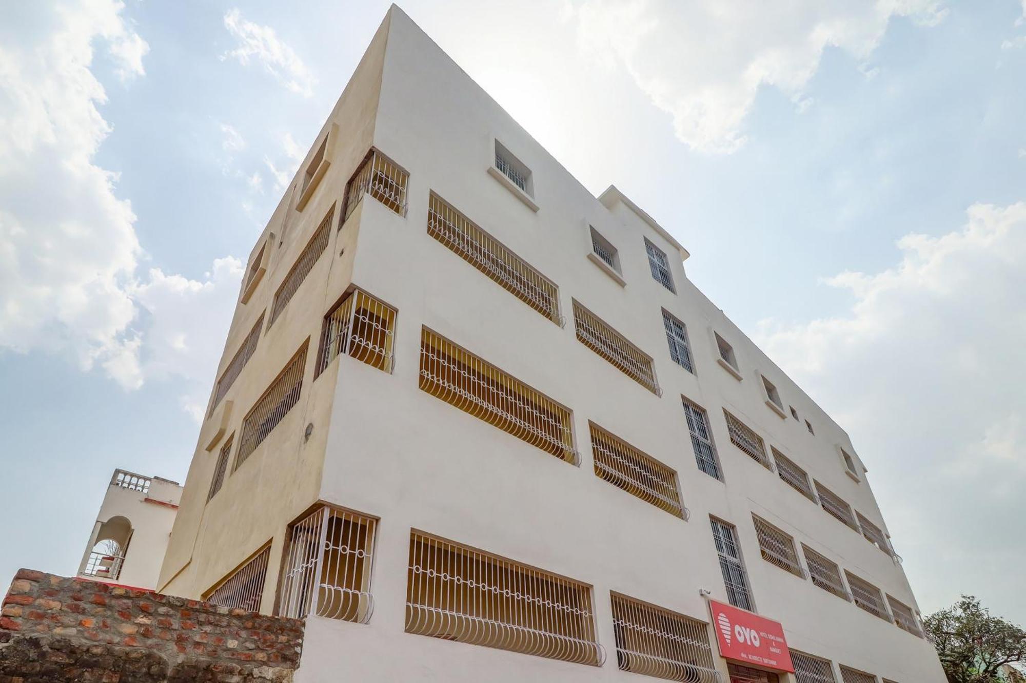 Hotel O Sidhu Kanhu & Banquet Ранчи Екстериор снимка